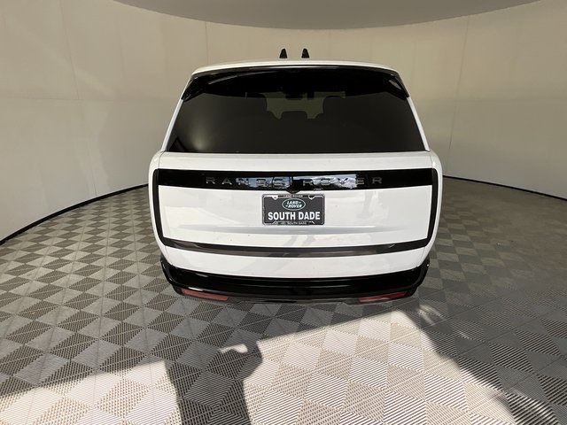 2025 Land Rover Range Rover SE photo 2