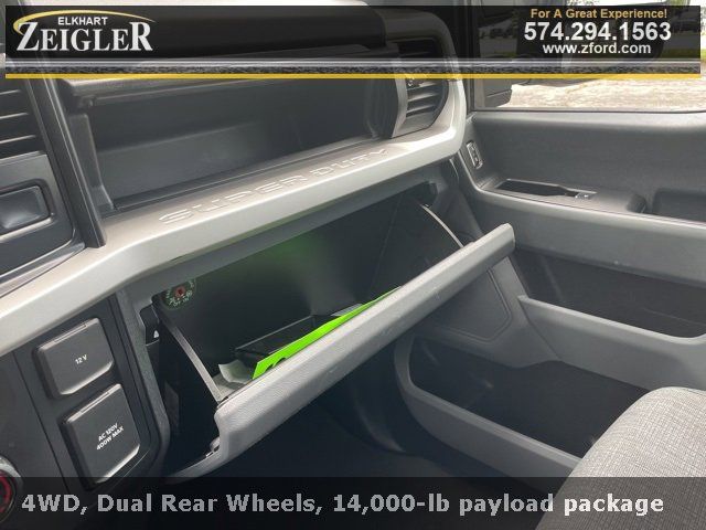 2024 Ford F-350 XLT photo 24