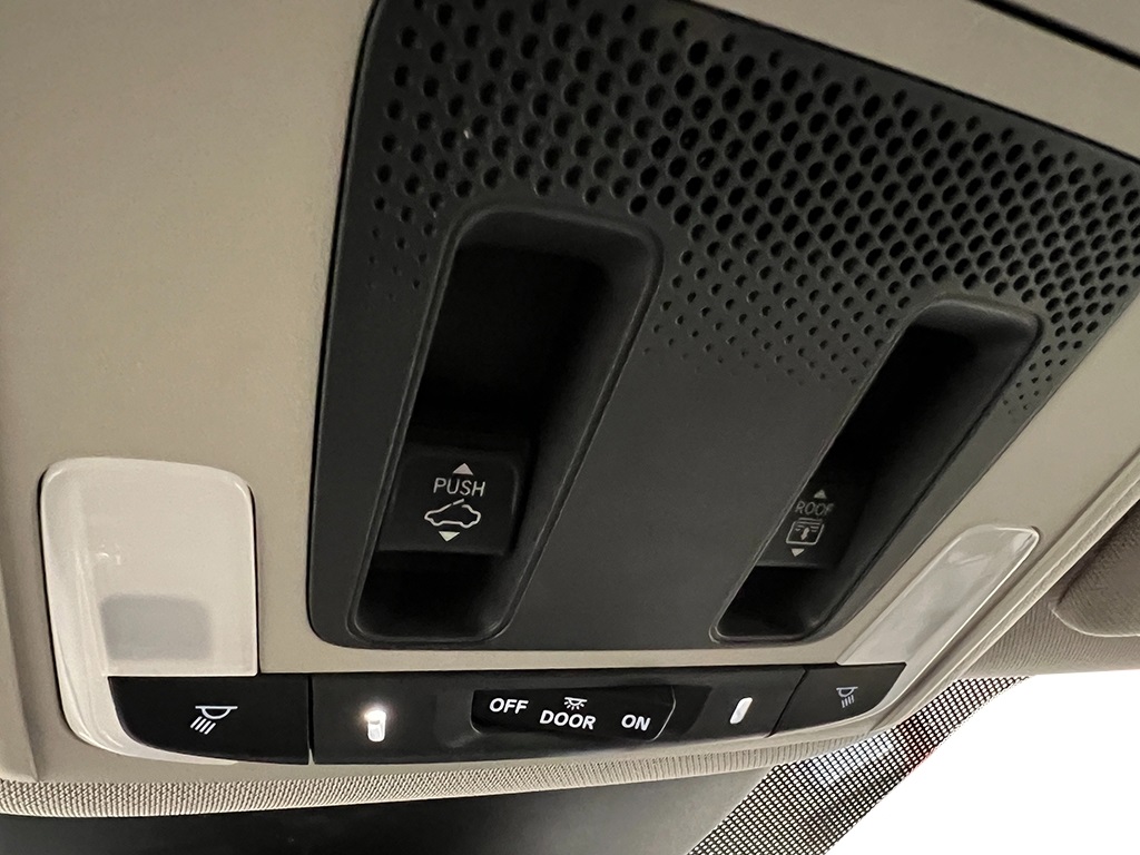 2025 Honda Pilot Touring photo 19