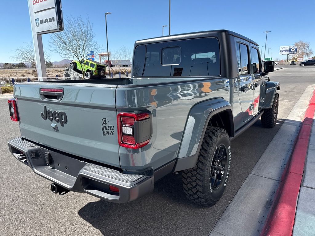 2025 Jeep Gladiator Willys photo 6