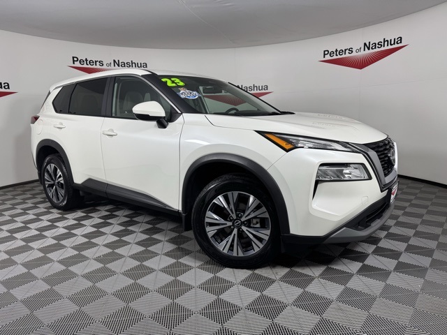 2023 Nissan Rogue SV's photo