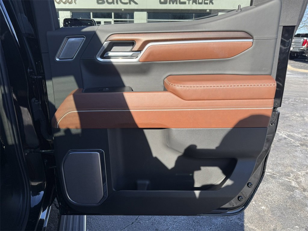 2025 GMC SIERRA - Image 35