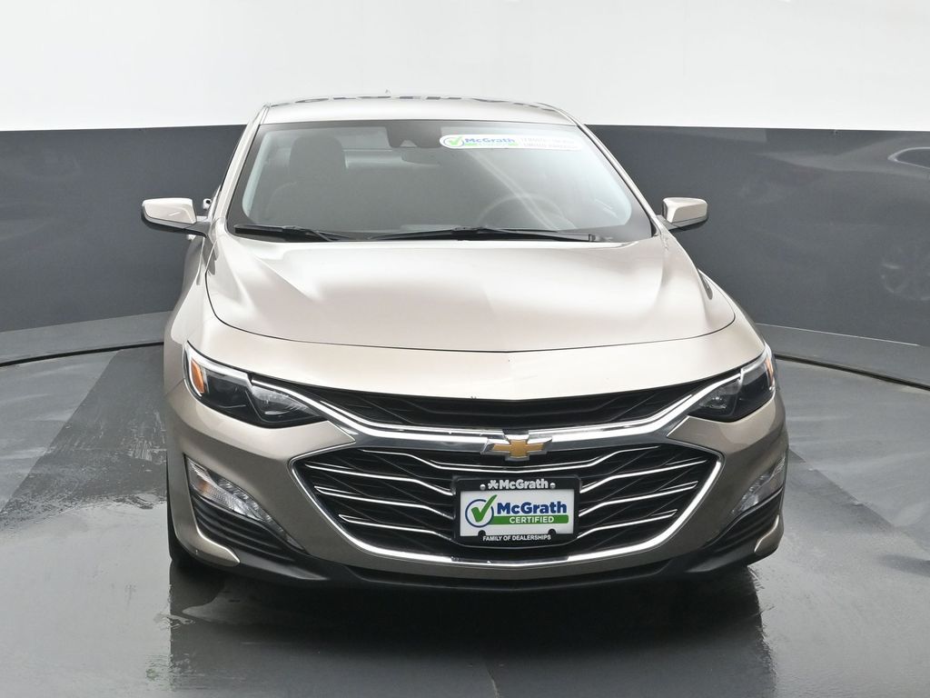 2024 Chevrolet Malibu 1LT photo 2