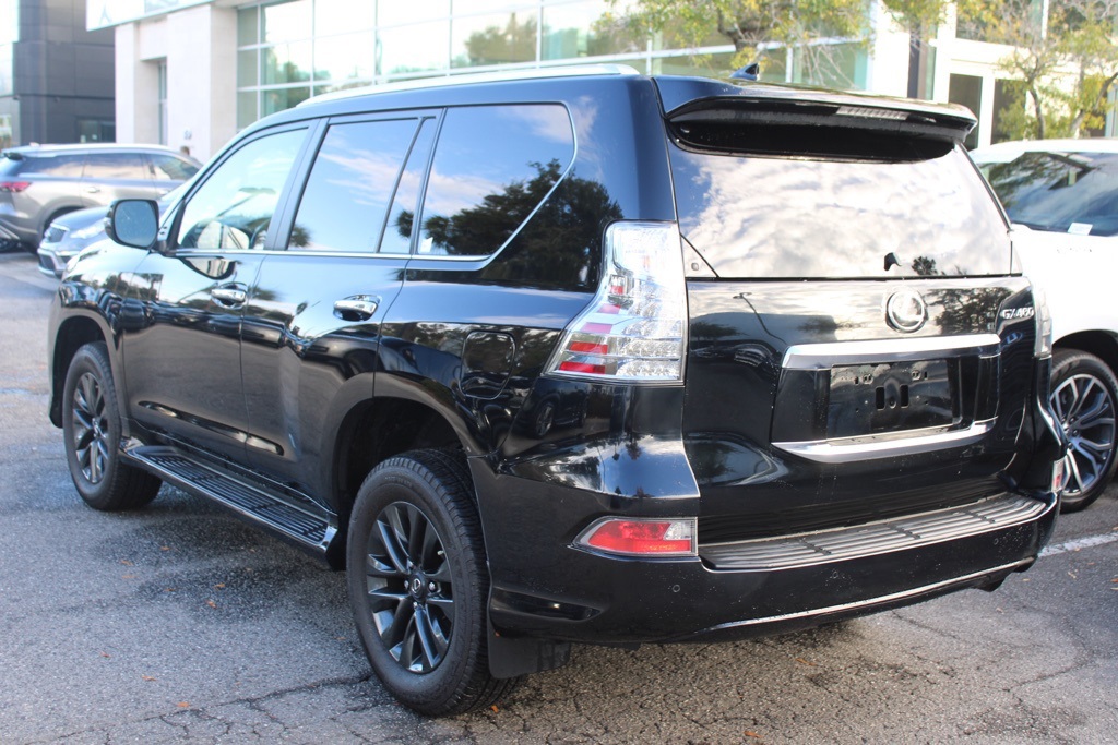 2023 Lexus GX 460 Premium photo 2