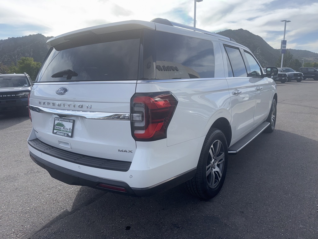 2023 Ford Expedition MAX Limited photo 3