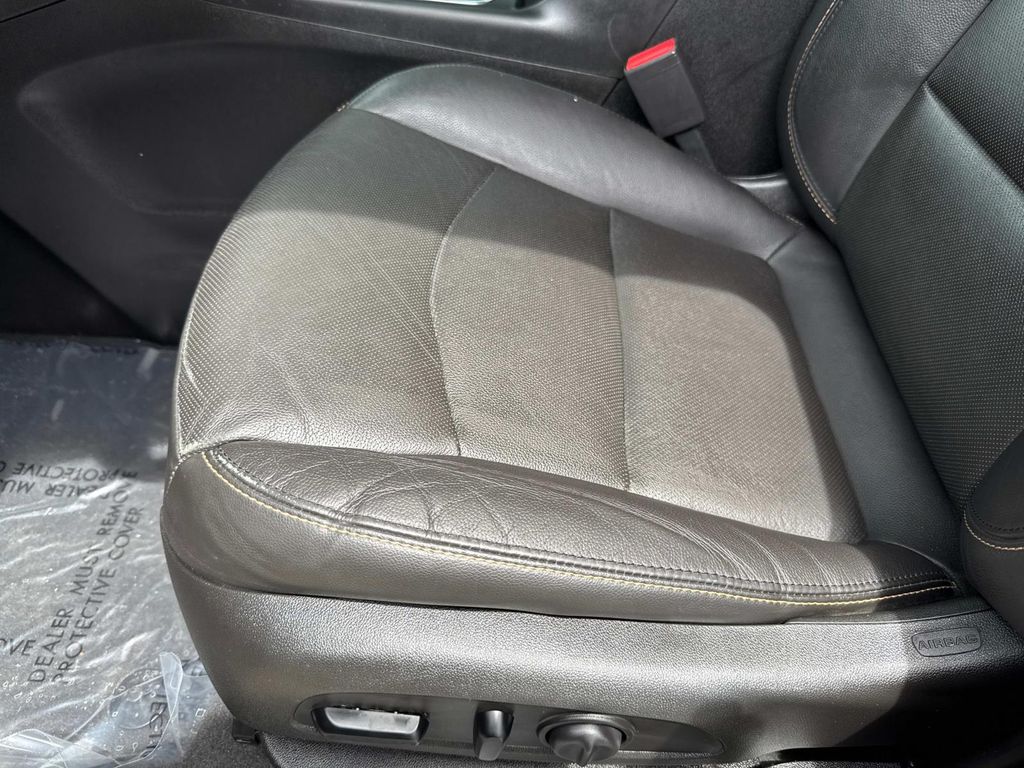 2021 Chevrolet Equinox LT photo 21
