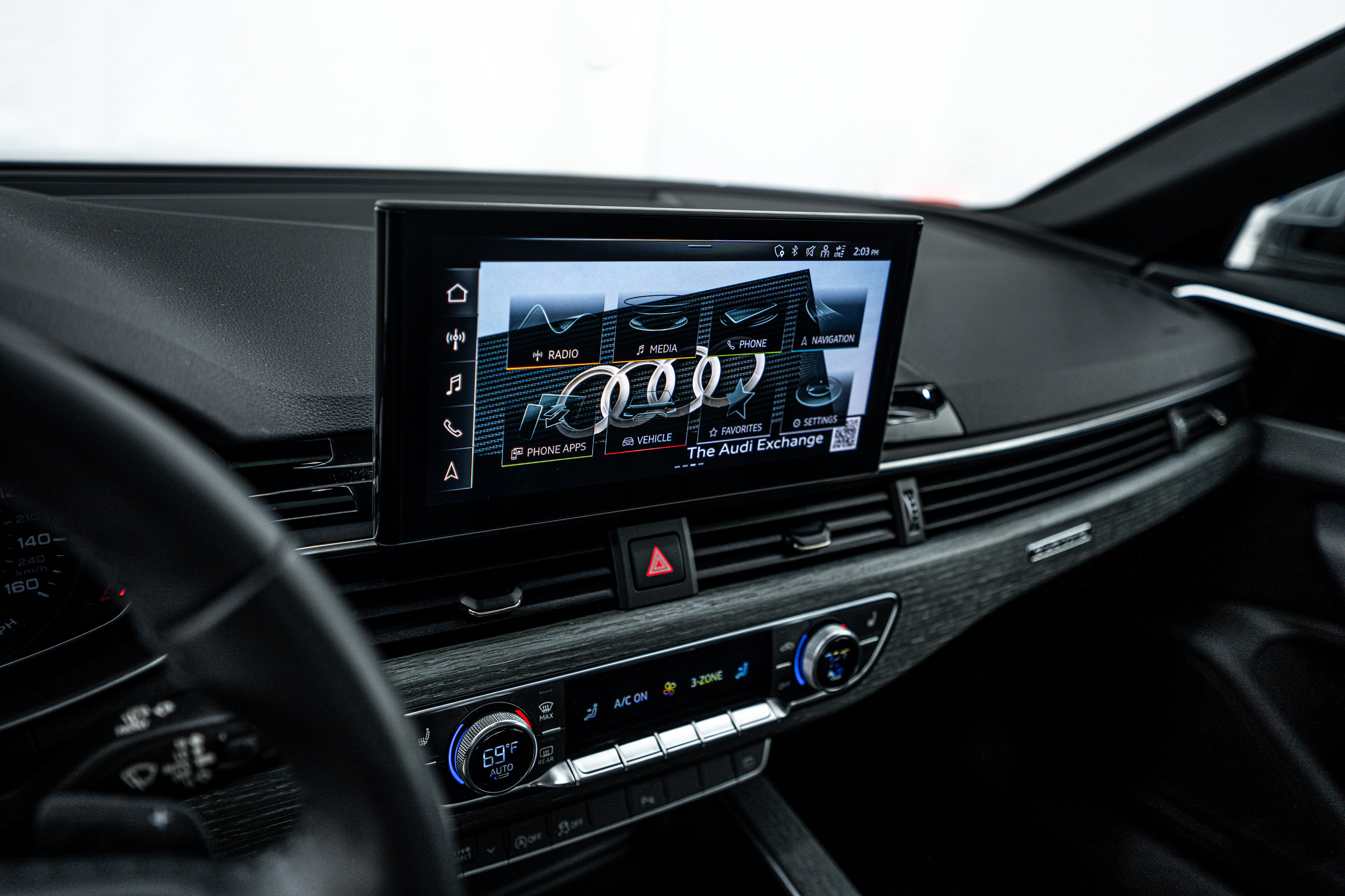 2023 Audi A4 S line Quattro Premium photo 14