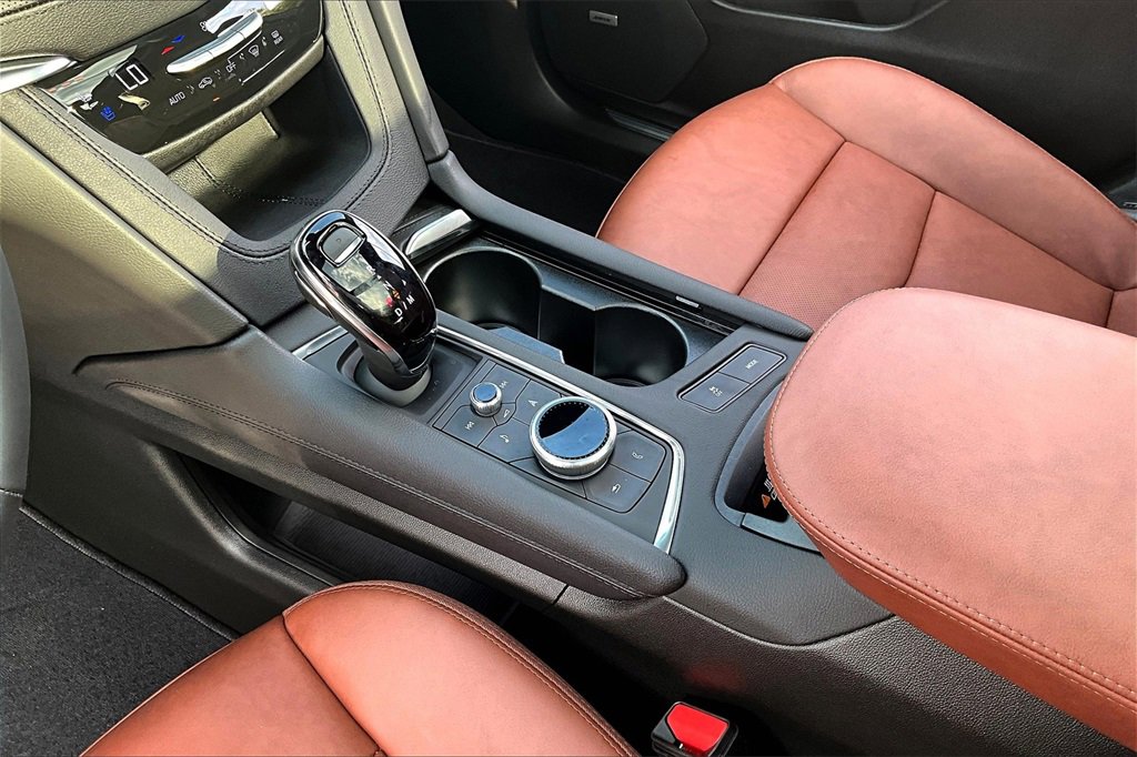 2025 Cadillac XT5 Premium Luxury photo 8