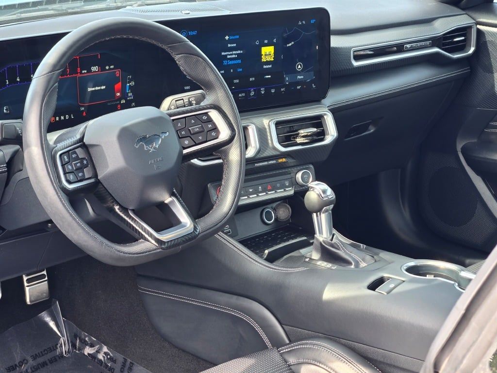 2024 Ford Mustang EcoBoost Premium photo 17