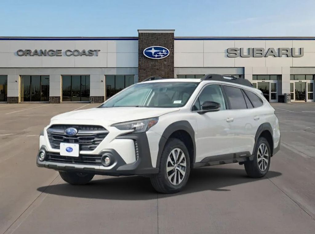 2025 Subaru Outback Premium's photo