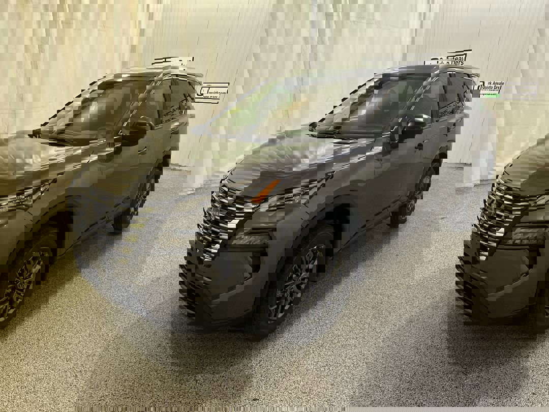 2026 Nissan Rogue S photo 4