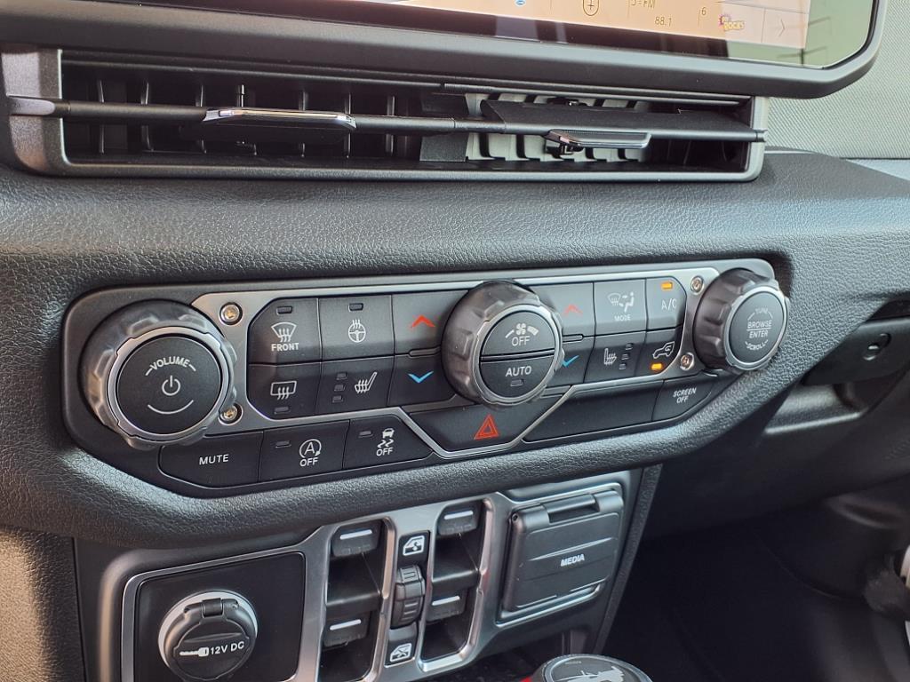 2025 Jeep Wrangler Sport S photo 10