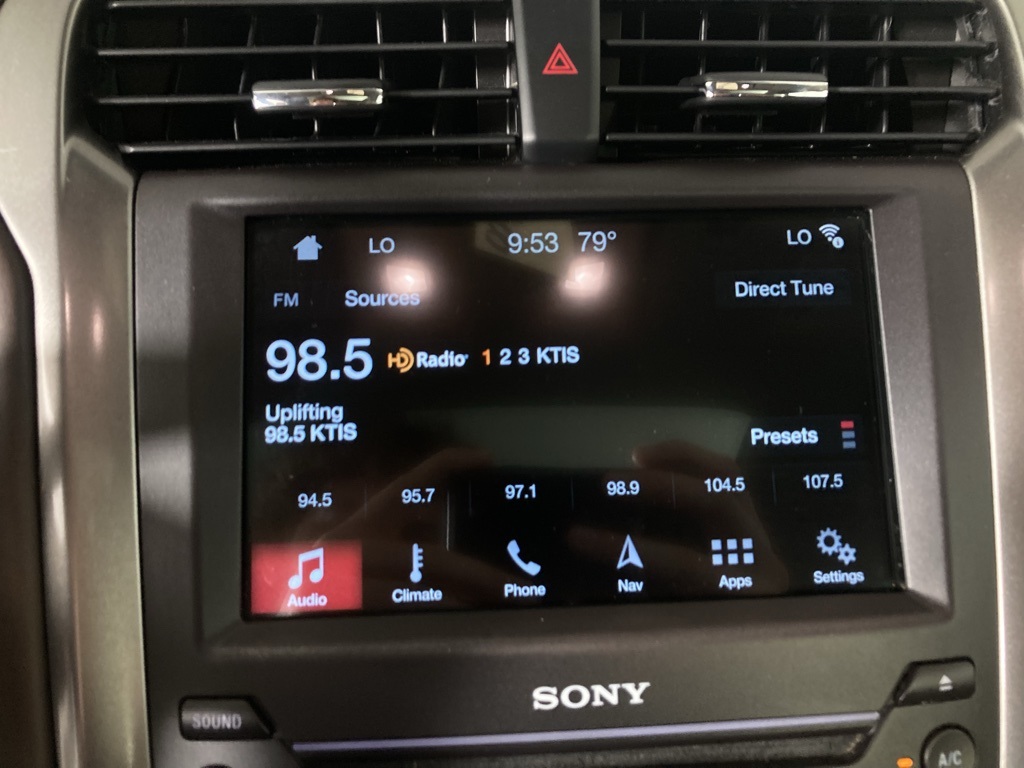 2017 Ford Fusion Platinum photo 3
