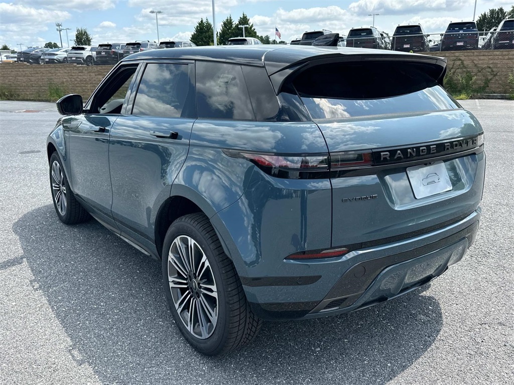 2026 Land Rover Range Rover Evoque Dynamic SE photo 14