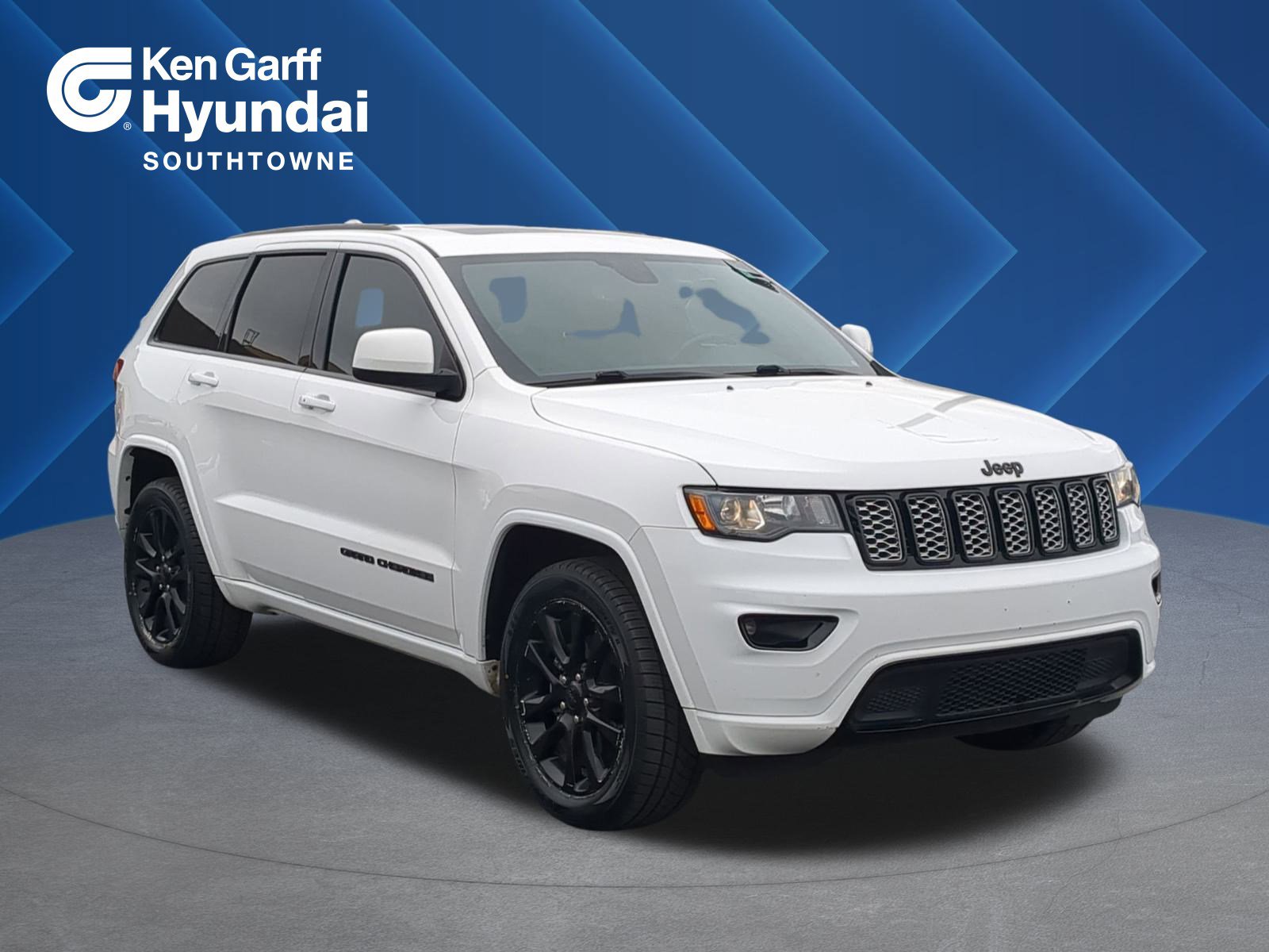 2019 Jeep Grand Cherokee Altitude's photo