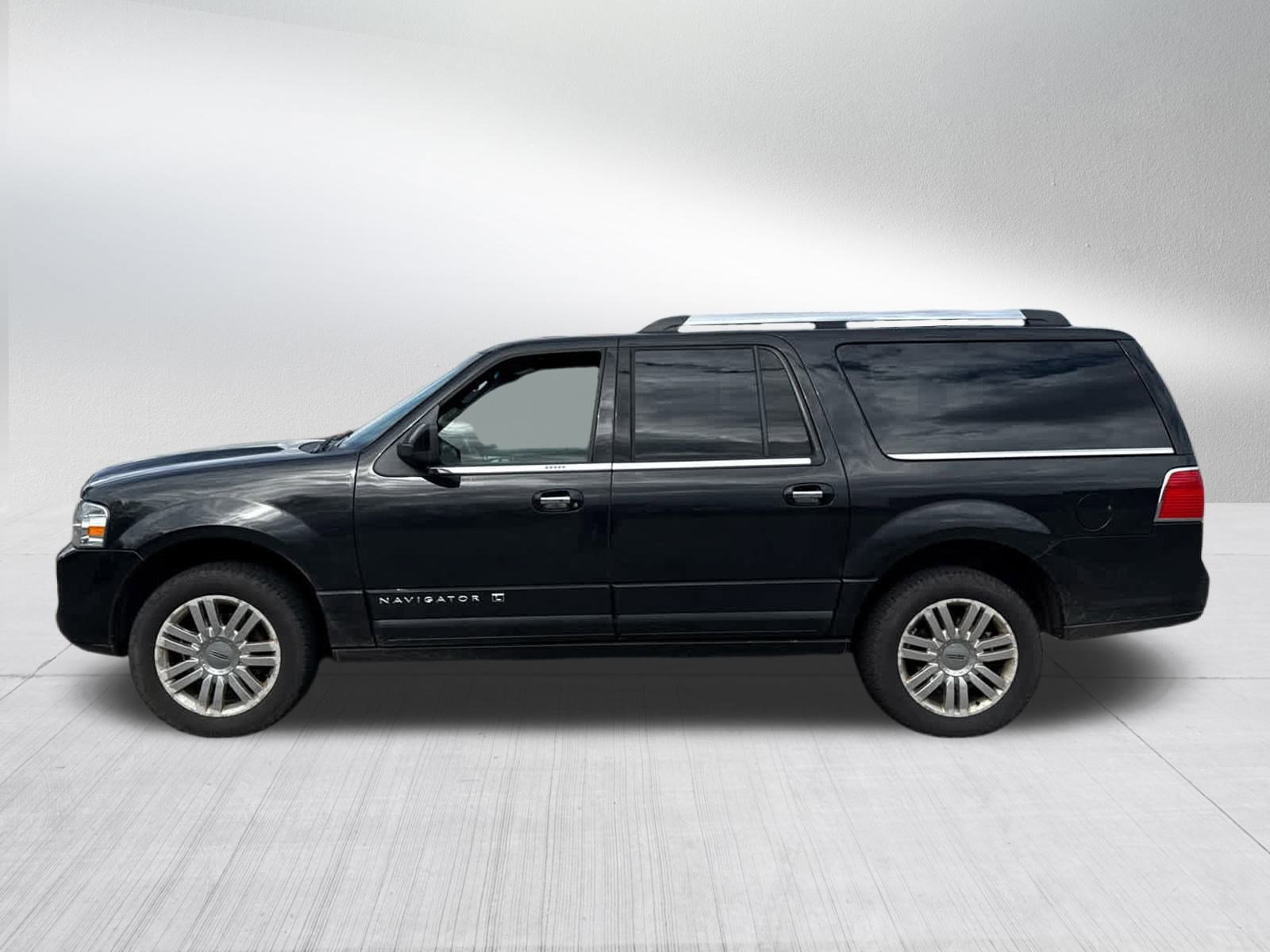 2014 Lincoln Navigator L photo 4