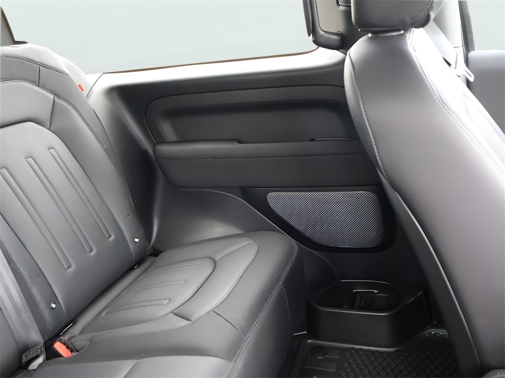 2022 Land Rover Defender 90 X-Dynamic S photo 13