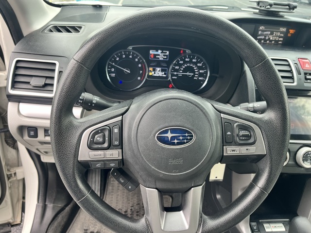 2017 Subaru Forester 2.5i photo 16