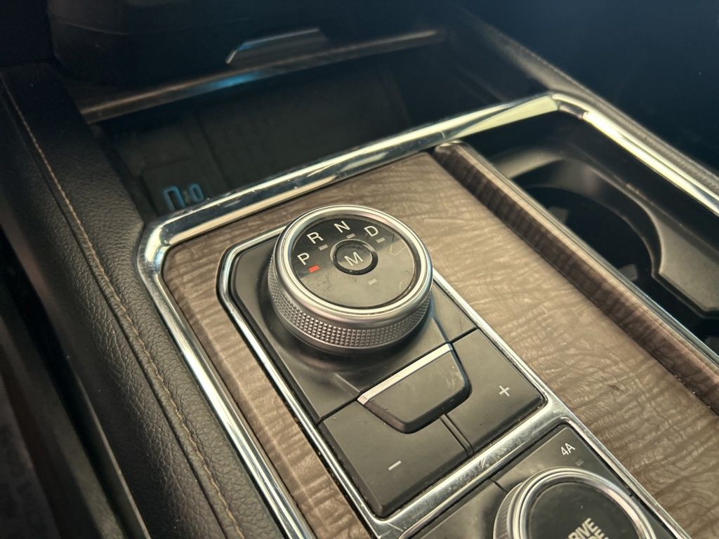 2021 Ford Expedition MAX Limited photo 4