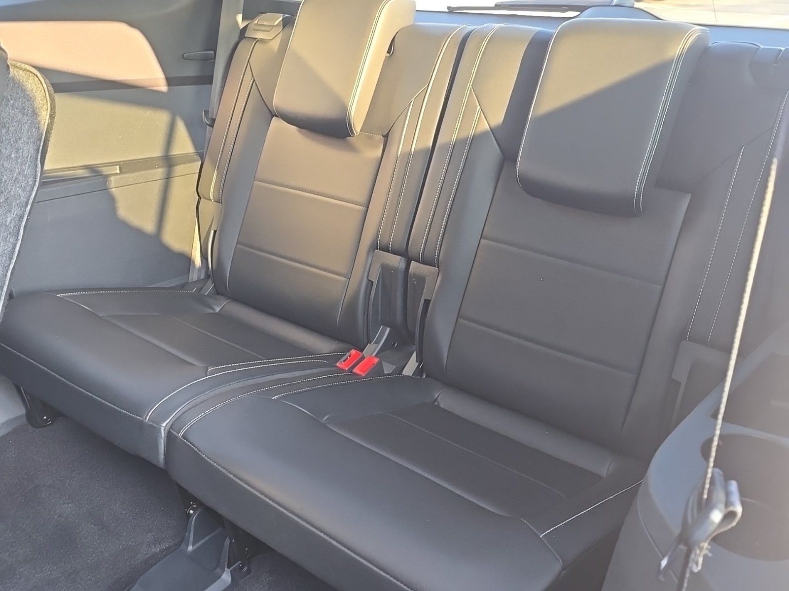 2022 Volkswagen Atlas V6 SEL R-Line photo 7