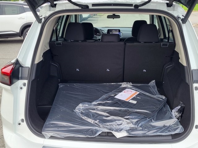 2026 Nissan Rogue SV photo 5