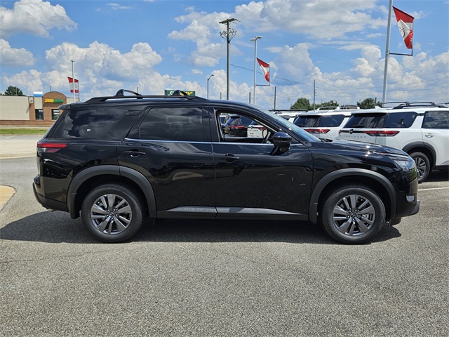 2025 Nissan Pathfinder SV photo 12