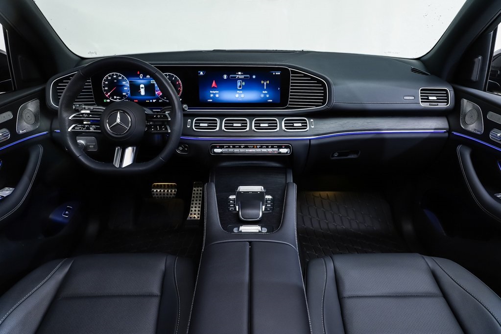 2026 Mercedes Benz GLS 450 4MATIC photo 5