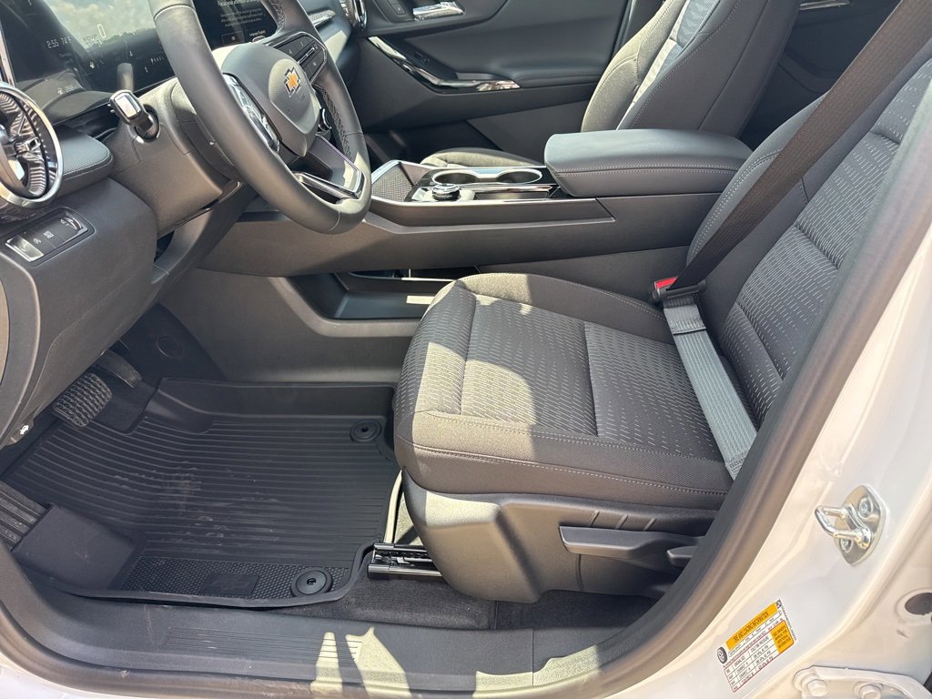 2026 Chevrolet Equinox LT photo 11