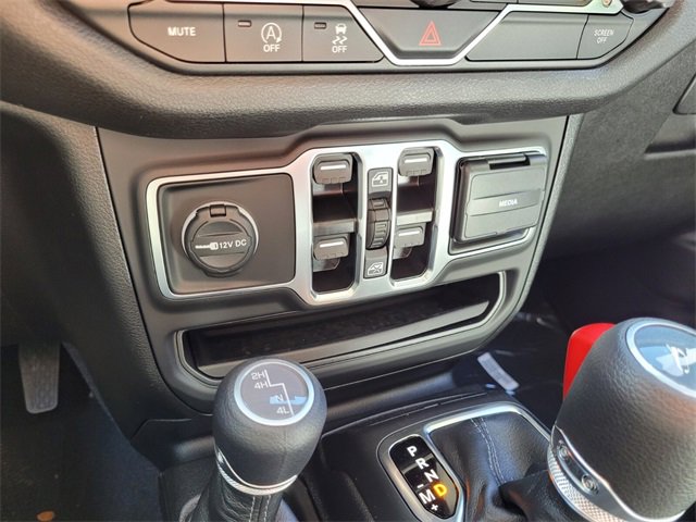 2025 Jeep Wrangler Sport S photo 17