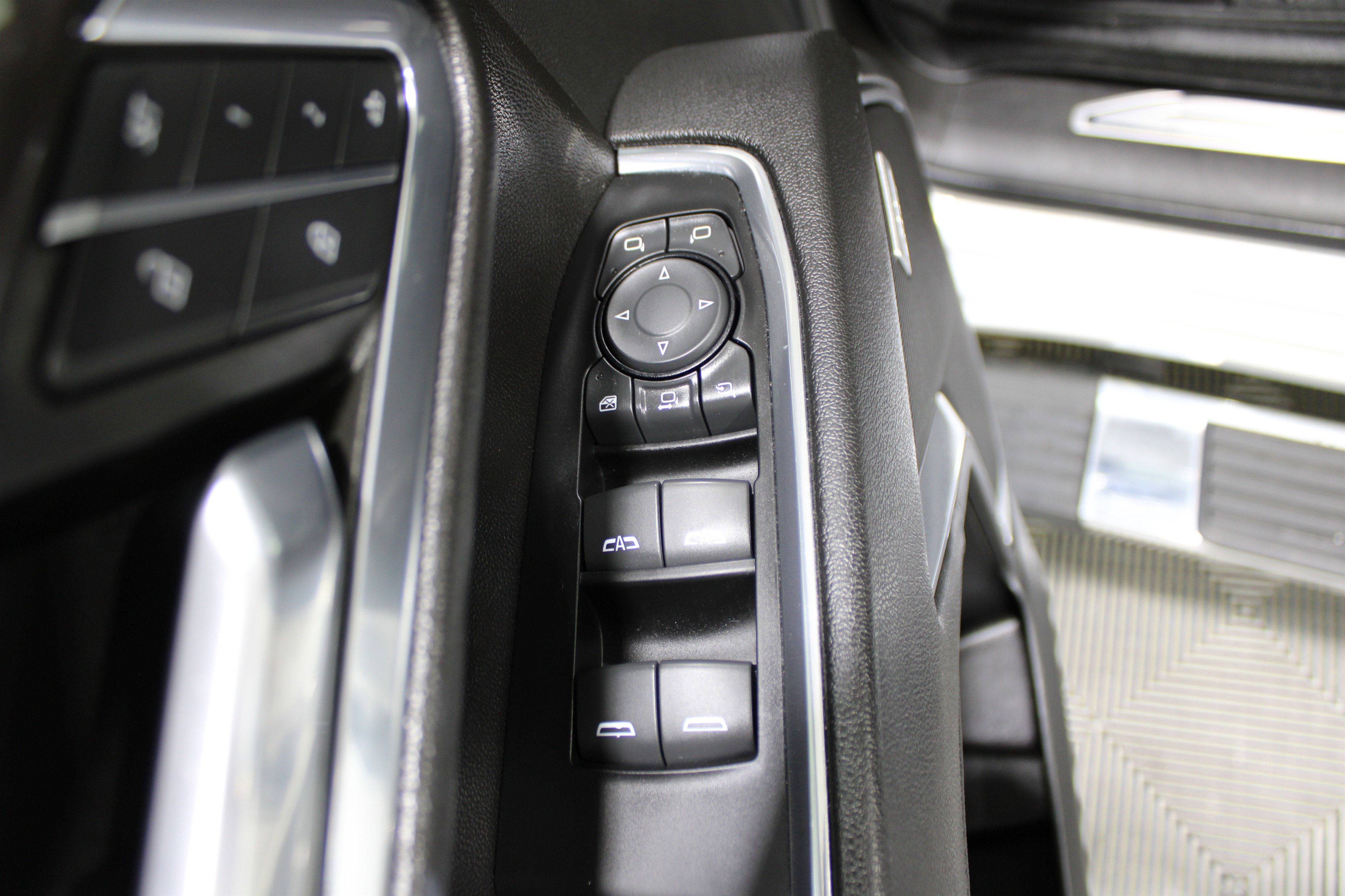 2024 Chevrolet Silverado 3500HD LTZ photo 2