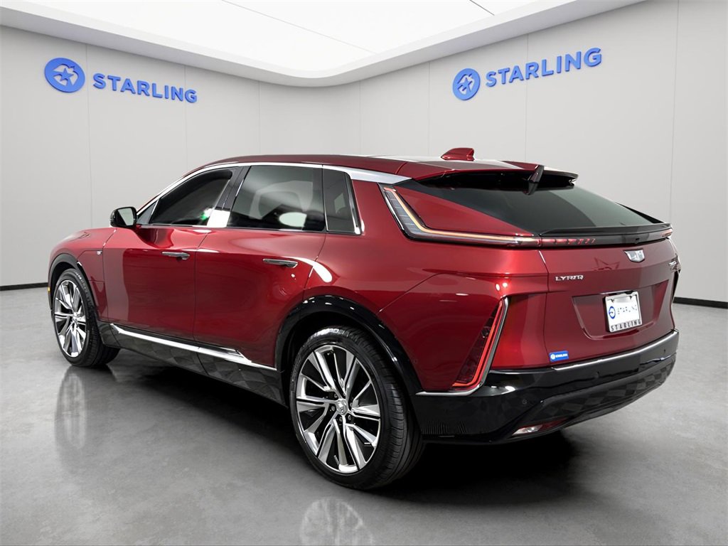 2024 Cadillac Lyriq Luxury photo 5