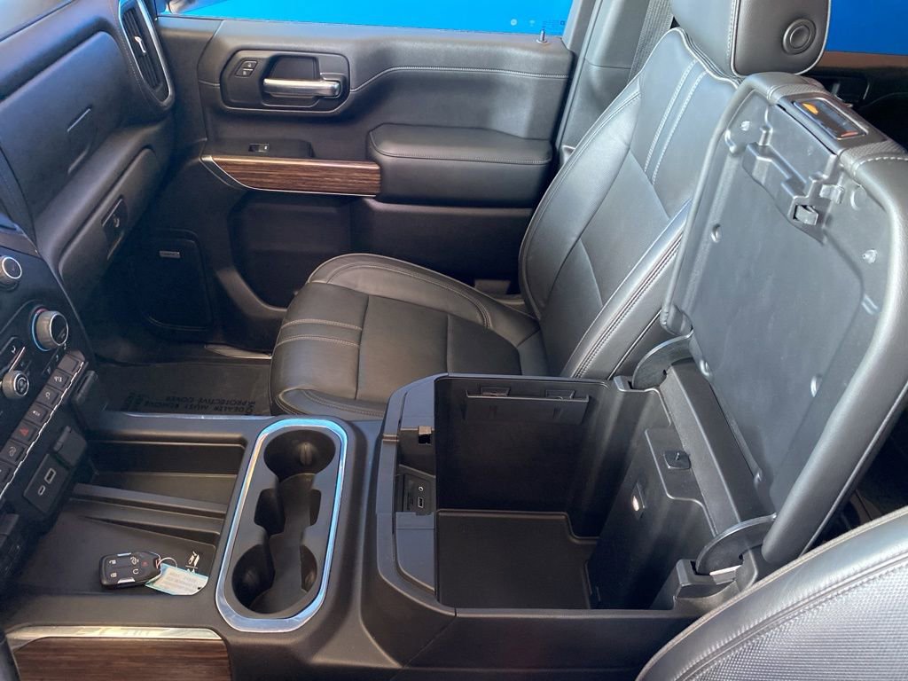 2023 Chevrolet Silverado 3500HD High Country photo 8
