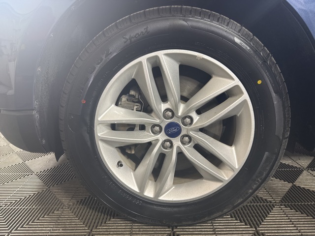 2018 Ford Edge SEL photo 8