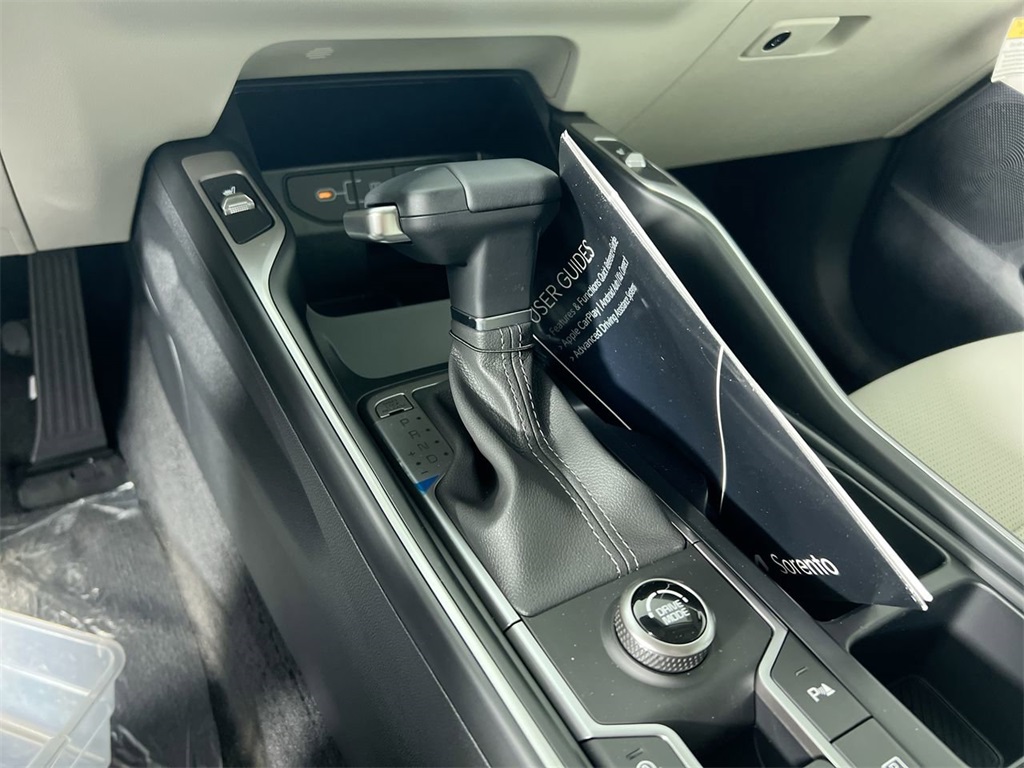 2025 Kia Sorento EX photo 19