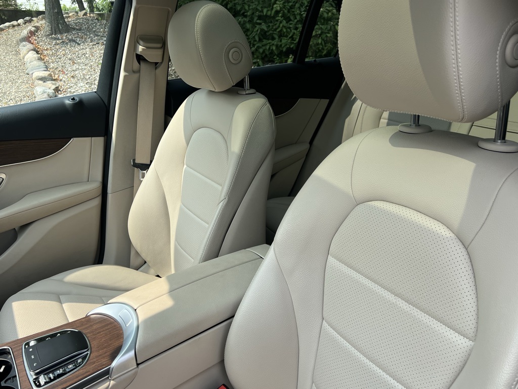 2022 Mercedes Benz GLC 300 4MATIC photo 10