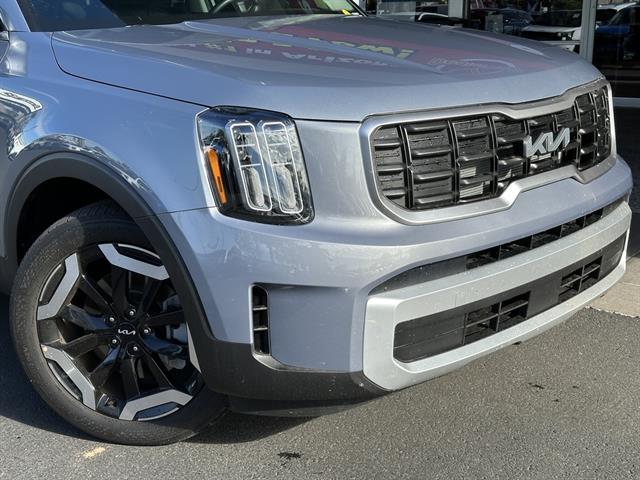 2025 Kia Telluride S photo 2