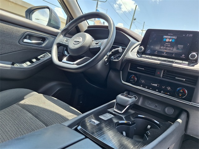 2023 Nissan Rogue SV photo 25
