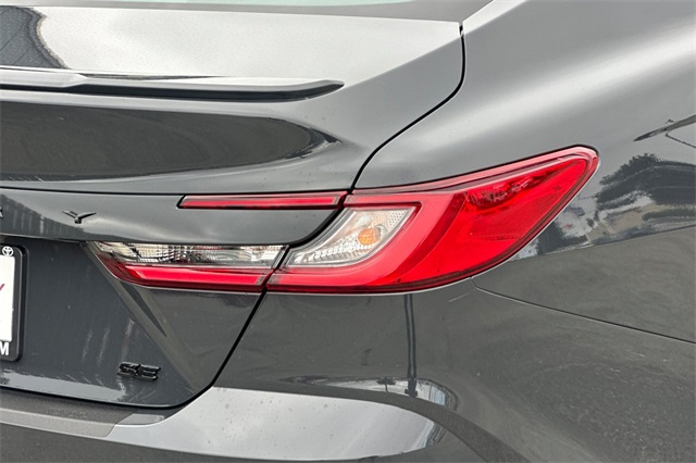2025 Toyota Camry SE photo 29