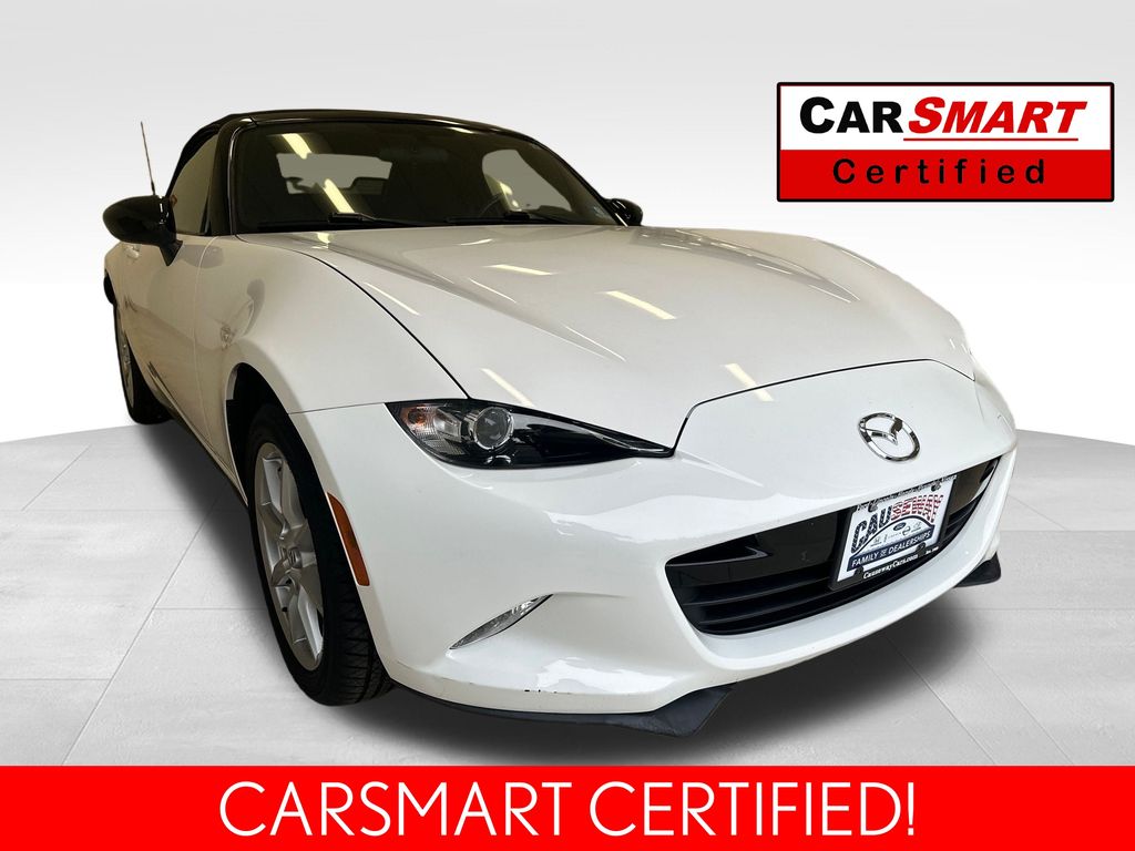 2016 Mazda MX-5 Miata Sport's photo