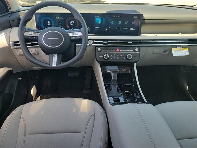 2025 Hyundai Tucson SE photo 8