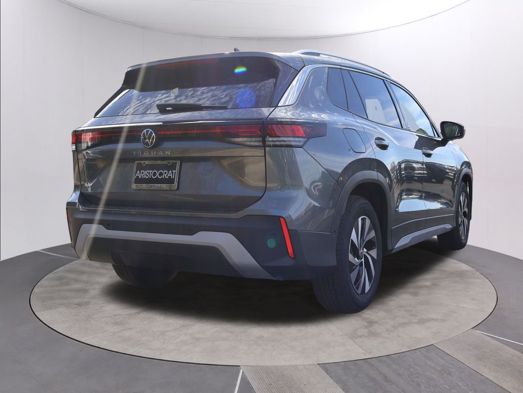2026 Volkswagen Tiguan S photo 4