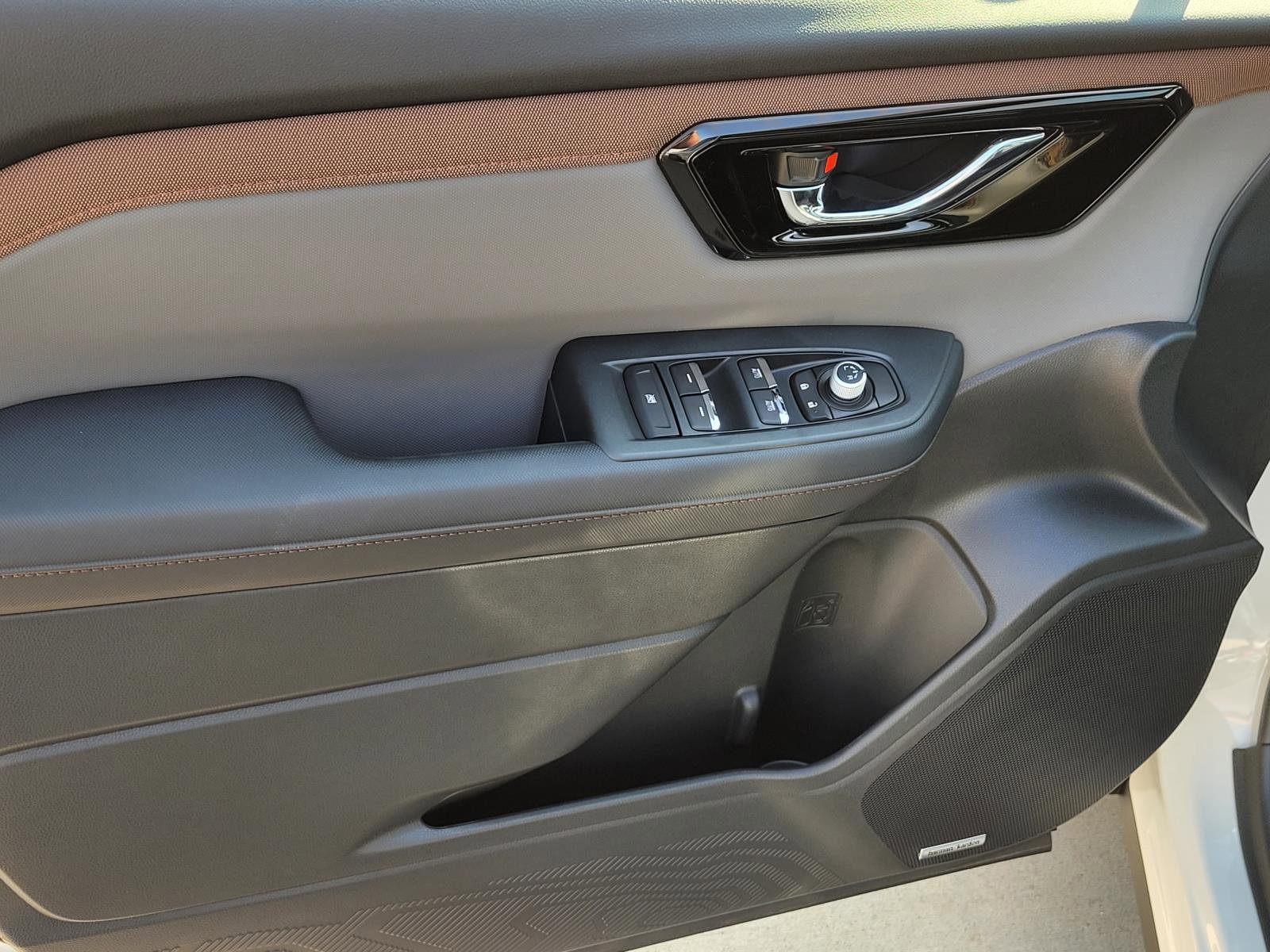 2025 Subaru Forester Sport photo 2