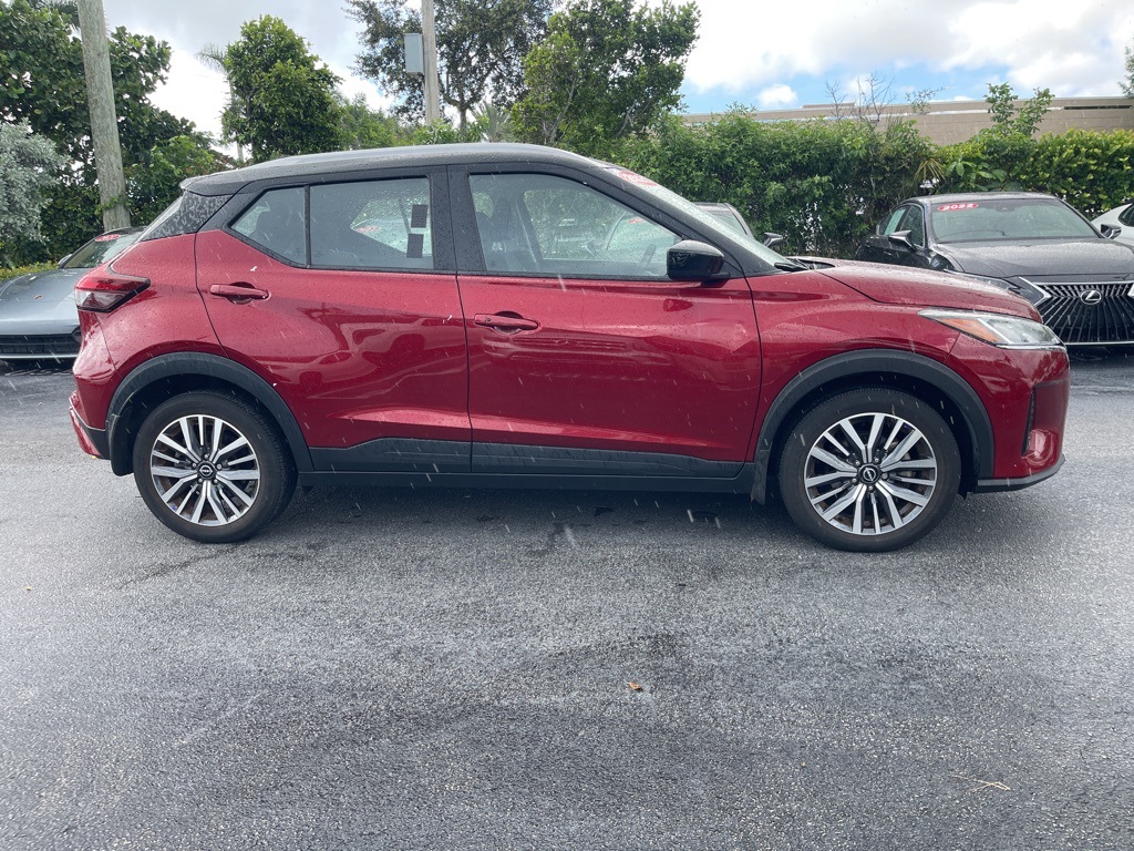 2023 Nissan Kicks SV photo 2