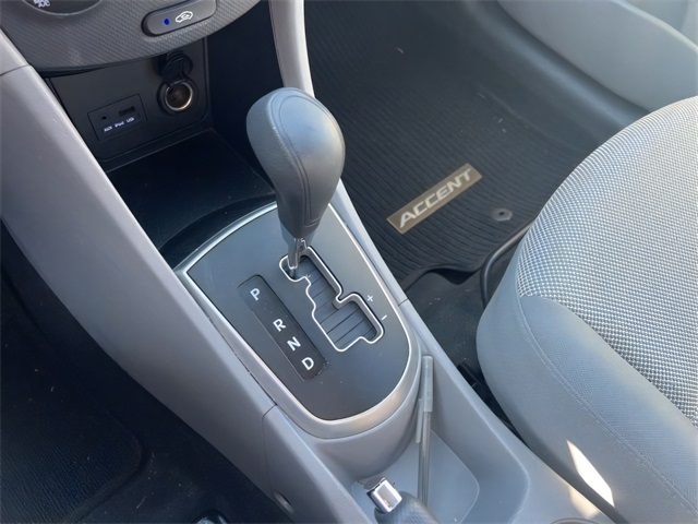 2012 Hyundai Accent GS photo 13