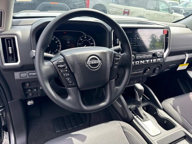 2025 Nissan Frontier SV photo 15