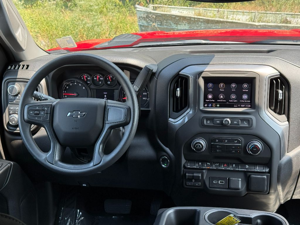 2025 Chevrolet Silverado 2500HD Custom photo 16