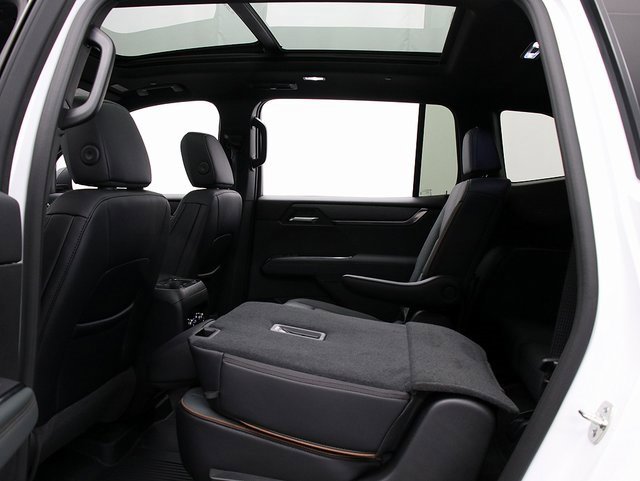 2026 Gmc Acadia AT4 photo 12