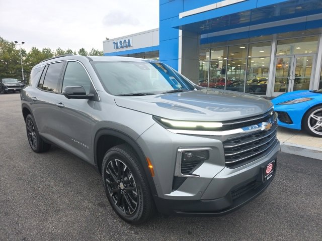 2026 Chevrolet Traverse LT's photo