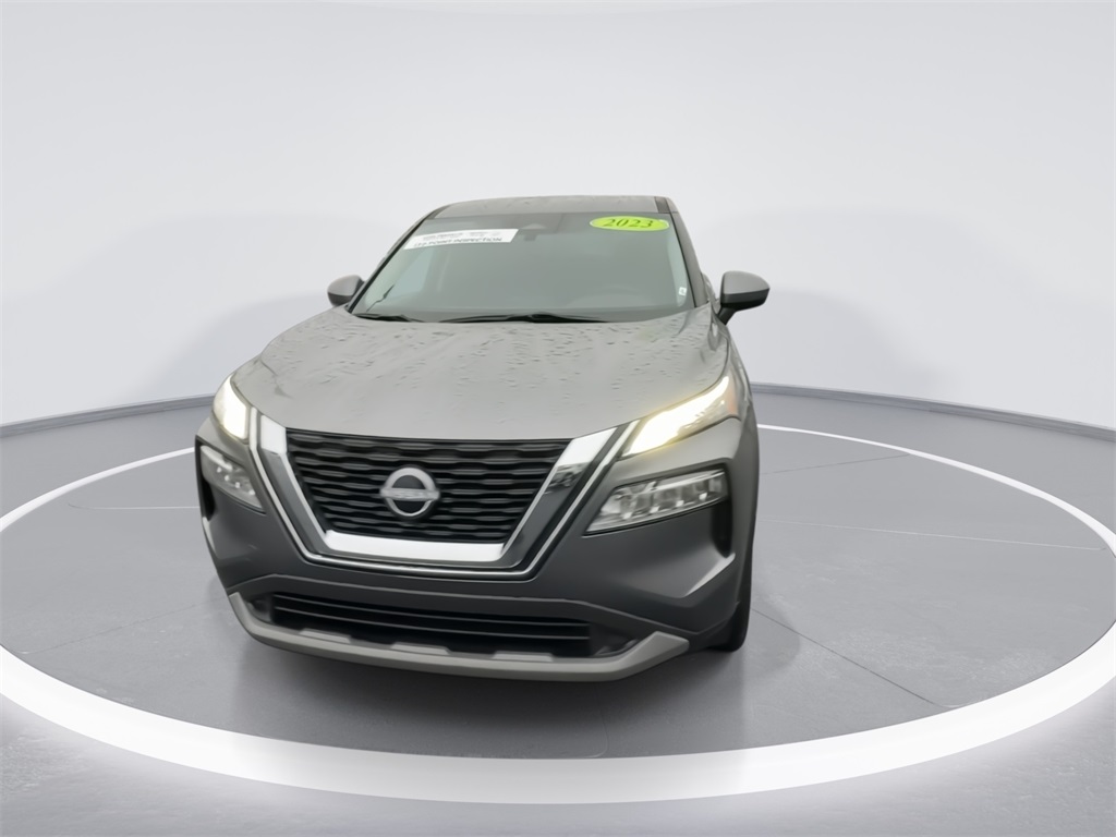 2023 Nissan Rogue SV AWD photo 2