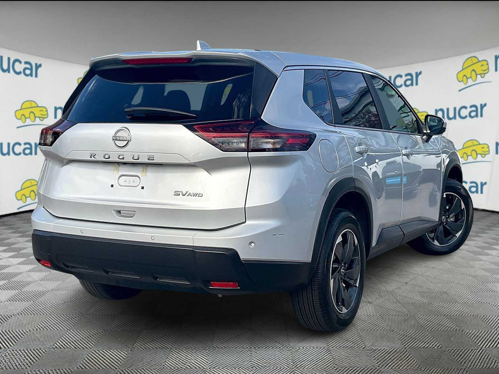 2024 Nissan Rogue SV photo 4